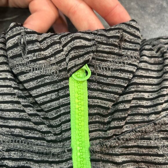 Lukka Women’s Large Gray Zip Up Jacket - Picture 3 of 5